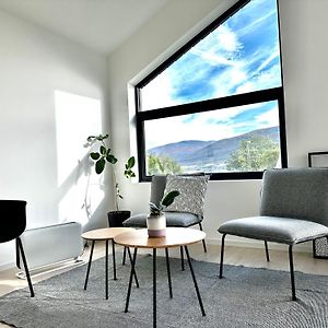 Tromso Central Guest House With Parking